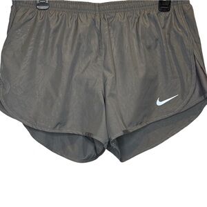 Nike Running Shorts Gray Grey L Women's Dri-Fit Athletic Zippered Pocket Jogging